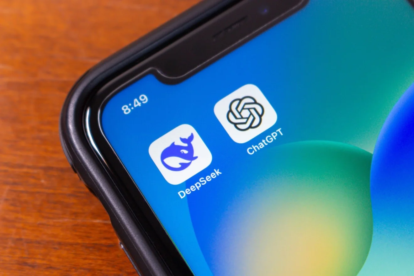 Chinese AI Platform DeepSeek Surpasses ChatGPT to Top Apple’s U.S. App Store Rankings