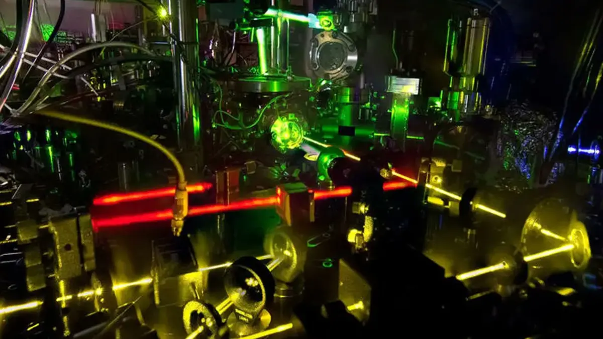 UK Defence Lab Unveils Quantum-Enhanced Atomic Clock for Military Applications