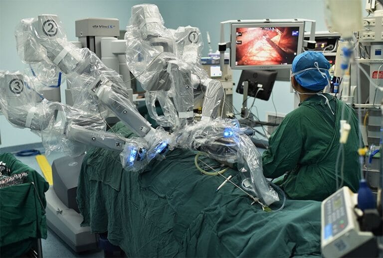 China Launches First Hospital with Robot Doctors
